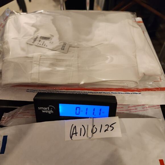 WESTPORT Signature Fit White Mid Rise Cruise Beachy Vacation Neutral Capris 14 - Picture 12 of 12